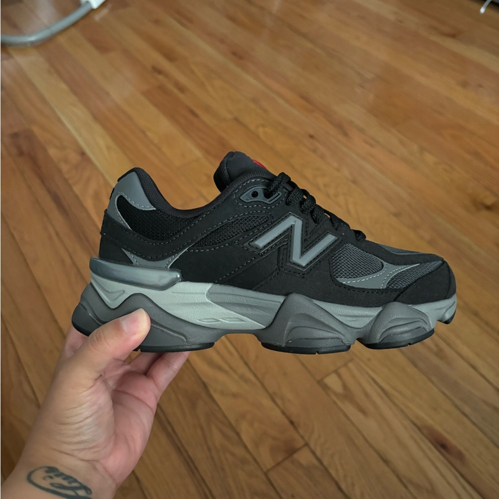 New balance 9060